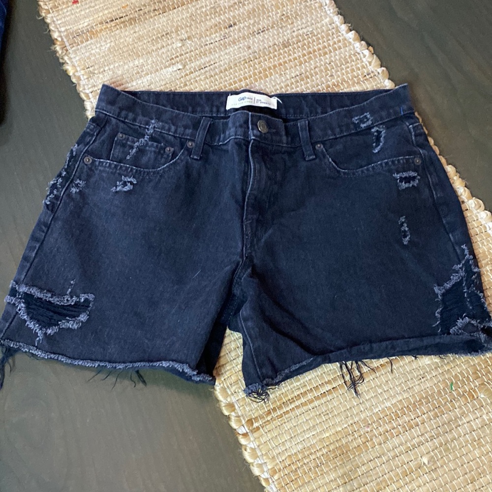 Gap Distressed Black 5 inch Shorts Size 30